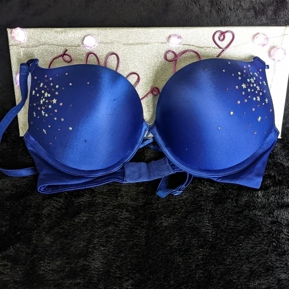Victoria's Secret Miraculous Plunge Bra - Picture 2 of 7